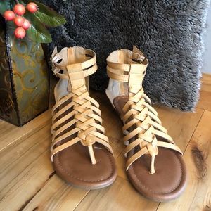 Women’s zip up Sandal